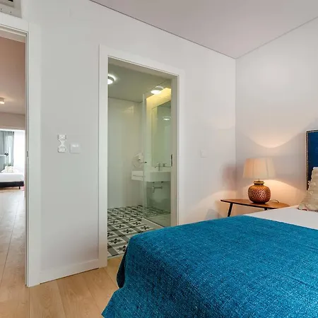 Serviced - Liberdade Apartman *