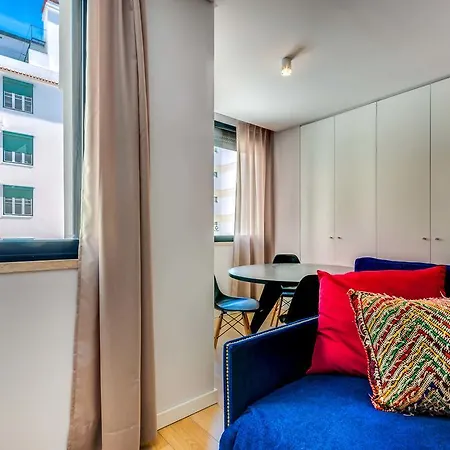 Serviced - Liberdade Apartman *