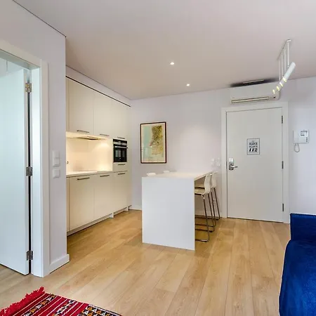 Serviced - Liberdade Apartman